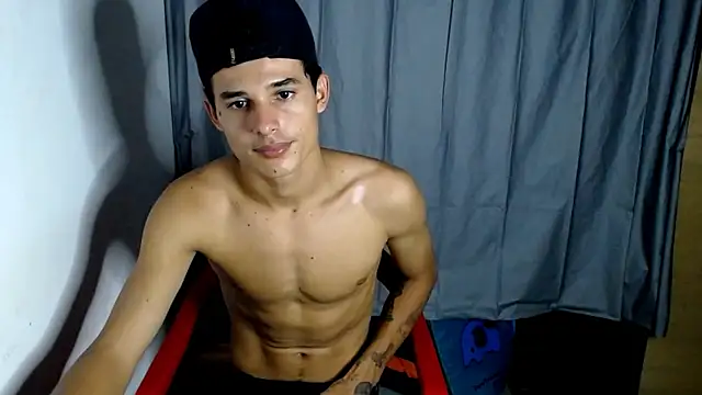 Snapshot of freddy_romas chatting on January 28, 2025, 12:05 am freddy romas online show from January 28, 2025, 12:05 am