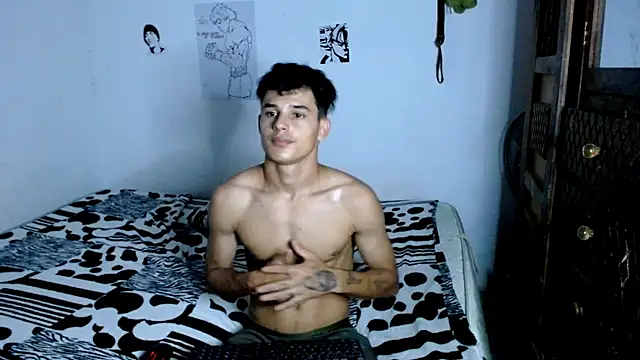 Snapshot of freddy_romas chatting on March 20, 2025, 12:30 am freddy romas online show from March 20, 2025, 12:30 am