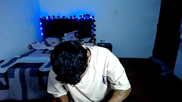 Snapshot of freddy_romas chatting on September 24, 2025, 1:09 am freddy romas online show from September 24, 2025, 1:09 am