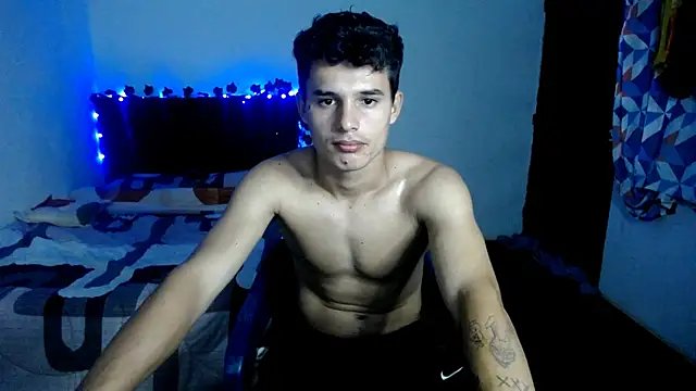 Snapshot of freddy_romas chatting on September 27, 2025, 11:54 pm freddy romas online show from September 27, 2025, 11:54 pm