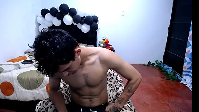 Snapshot of freddy_romas chatting on October 10, 2025, 1:54 pm freddy romas online show from October 10, 2025, 1:54 pm