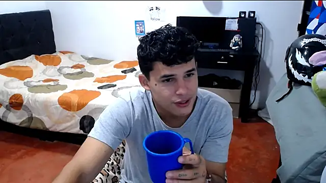 Snapshot of freddy_romas chatting on June 7, 2026, 2:21 pm freddy romas online show from June 7, 2026, 2:21 pm