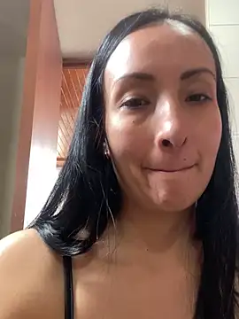 yaralyminjo2 online show from January 3, 2025, 6:14 pm