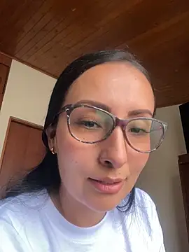 yaralyminjo2 online show from January 5, 2025, 8:21 pm