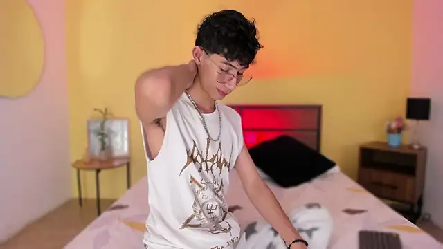 Snapshot of novaybrian chatting on December 5, 2024, 3:37 am novaybrian online show from December 5, 2024, 3:37 am