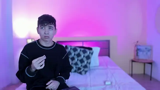 Snapshot of novaybrian chatting on December 20, 2024, 4:42 am novaybrian online show from December 20, 2024, 4:42 am