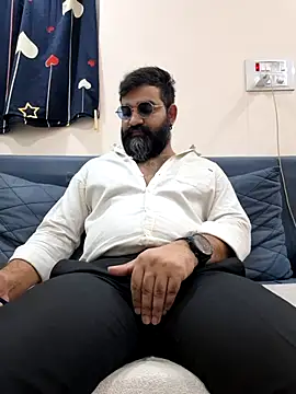 Snapshot of Fun_Guuy chatting on April 21, 2026, 3:35 am Fun Guuy online show from April 21, 2026, 3:35 am
