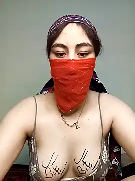 Snapshot of Lalou chatting on December 23, 2024, 9:16 am Lalou online show from December 23, 2024, 9:16 am