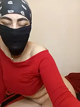 Snapshot of Lalou chatting on February 2, 2025, 10:02 am Lalou online show from February 2, 2025, 10:02 am