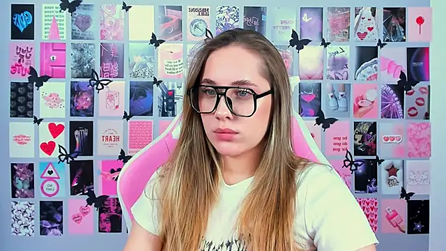 MiaMilas online show from March 20, 2025, 8:09 am