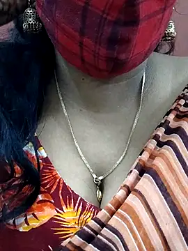 mallu-sumi online show from February 12, 2025, 4:11 pm