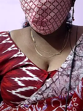 mallu-sumi online show from November 4, 2025, 6:18 pm