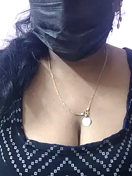 Snapshot of mallu-sumi chatting on April 30, 2026, 6:47 pm mallu-sumi online show from April 30, 2026, 6:47 pm