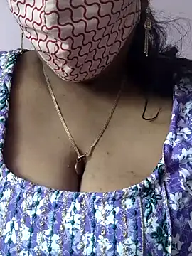 Snapshot of mallu-sumi chatting on July 1, 2026, 3:41 am mallu-sumi online show from July 1, 2026, 3:41 am