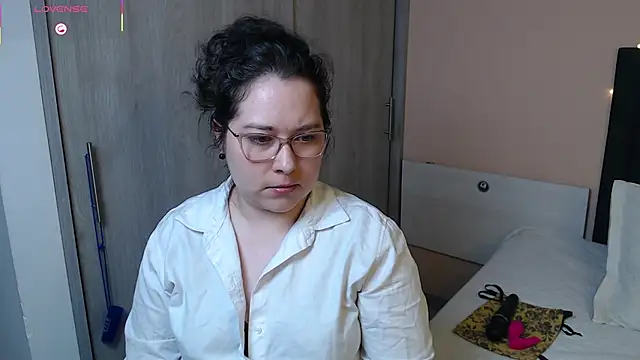 Snapshot of May_Carlier chatting on March 17, 2025, 11:11 pm May Carlier online show from March 17, 2025, 11:11 pm