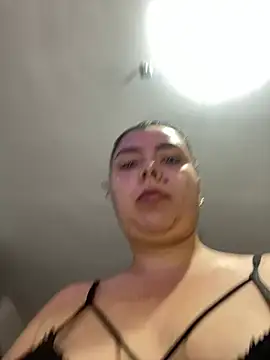 CCHATAL online show from February 17, 2025, 12:27 pm