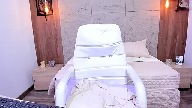  Eveelyn online show from December 26, 2024, 10:20 pm