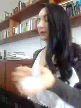 Snapshot of amellie_ros chatting on December 9, 2024, 1:24 pm amellie ros online show from December 9, 2024, 1:24 pm