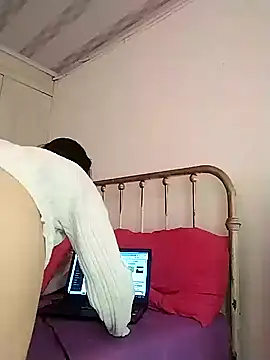 Snapshot of amellie_ros chatting on December 15, 2024, 4:04 pm amellie ros online show from December 15, 2024, 4:04 pm