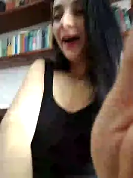 Snapshot of amellie_ros chatting on December 19, 2024, 3:52 pm amellie ros online show from December 19, 2024, 3:52 pm