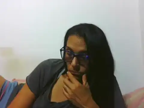 latinbrunettet online show from February 17, 2025, 5:32 pm