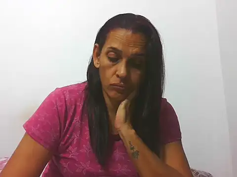 latinbrunettet online show from January 7, 2026, 1:13 pm