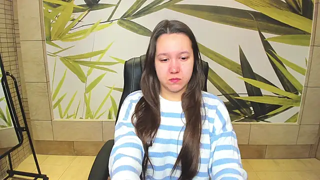 Mira Karter online show from December 8, 2024, 1:35 am