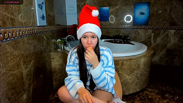 Mira Karter online show from December 15, 2024, 4:40 am