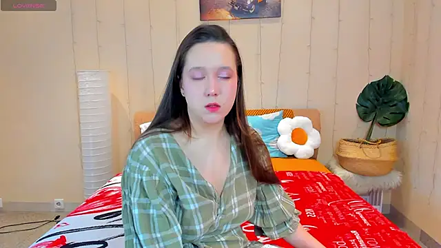 Mira Karter online show from March 27, 2026, 7:14 am