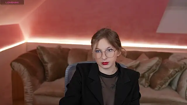 Snapshot of Inessa_Song chatting on February 8, 2025, 3:53 pm Inessa Song online show from February 8, 2025, 3:53 pm