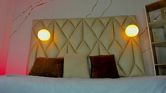 angelswets online show from November 8, 2025, 1:55 pm