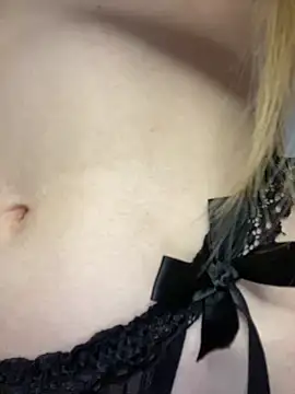 Snapshot of beautiful_angel chatting on May 17, 2026, 1:29 pm beautiful angel online show from May 17, 2026, 1:29 pm