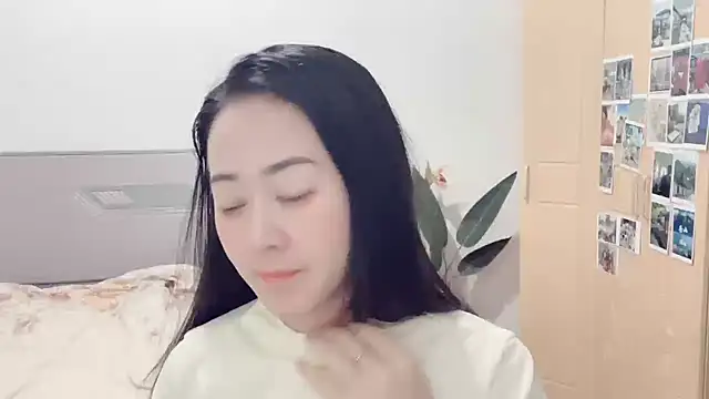 fanfan-FF online show from March 18, 2025, 12:25 pm