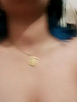 azulzulix online show from October 7, 2025, 1:25 am