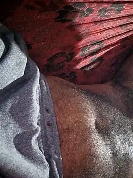 Snapshot of 68_Toni chatting on November 16, 2025, 11:21 pm 68 Toni online show from November 16, 2025, 11:21 pm