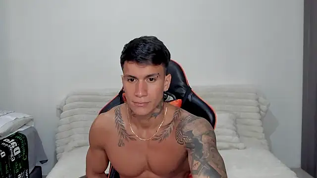 pettergrey1 online show from January 13, 2026, 9:20 pm