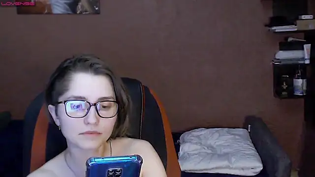 Snapshot of womanstrong78 chatting on March 2, 2025, 6:51 pm womanstrong78 online show from March 2, 2025, 6:51 pm