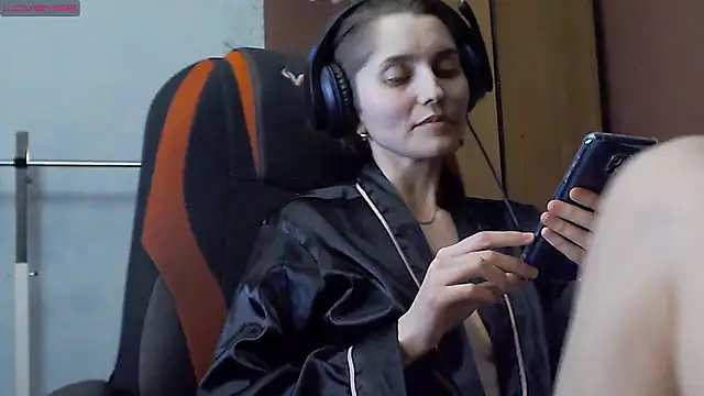 Snapshot of womanstrong78 chatting on March 6, 2025, 8:16 pm womanstrong78 online show from March 6, 2025, 8:16 pm