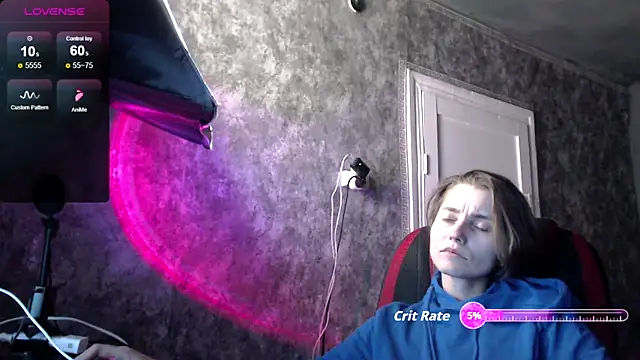 Snapshot of womanstrong78 chatting on September 11, 2025, 6:13 am womanstrong78 online show from September 11, 2025, 6:13 am