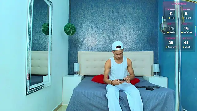 Erick Zhimerman online show from November 8, 2025, 4:01 am