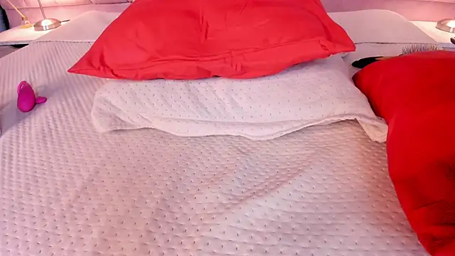 x milu online show from February 24, 2025, 10:58 pm