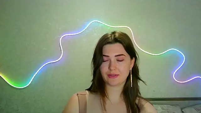 Snapshot of SeductiveTati chatting on July 17, 2026, 9:52 pm SeductiveTati online show from July 17, 2026, 9:52 pm