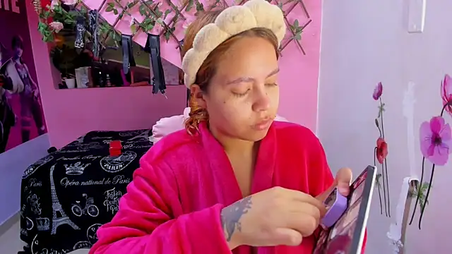 marcellaa303av online show from September 22, 2025, 1:13 pm