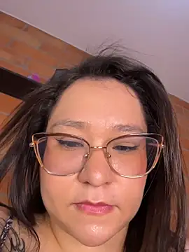 CinnamonCookiez online show from July 25, 2026, 11:46 pm