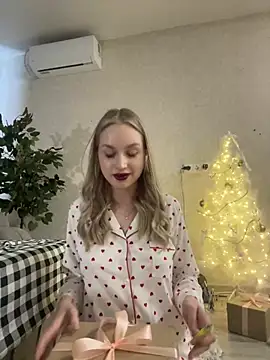 Carol  Cox online show from December 31, 2024, 8:15 am