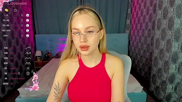 Carol  Cox online show from January 14, 2025, 9:51 pm