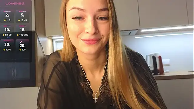 Snapshot of Soft_Eva chatting on December 27, 2024, 1:28 pm Soft Eva online show from December 27, 2024, 1:28 pm