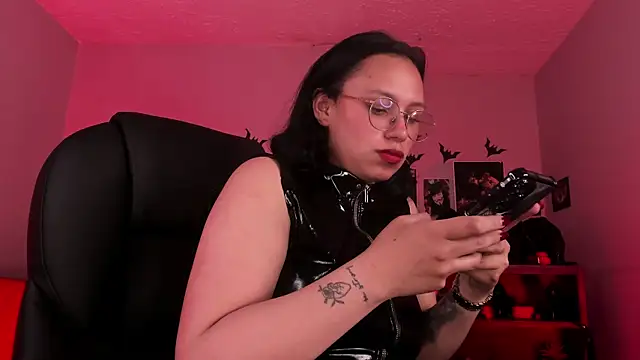 lilith-deveraux online show from July 26, 2026, 7:15 am