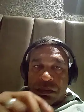 nupa230780 online show from April 15, 2026, 6:04 pm