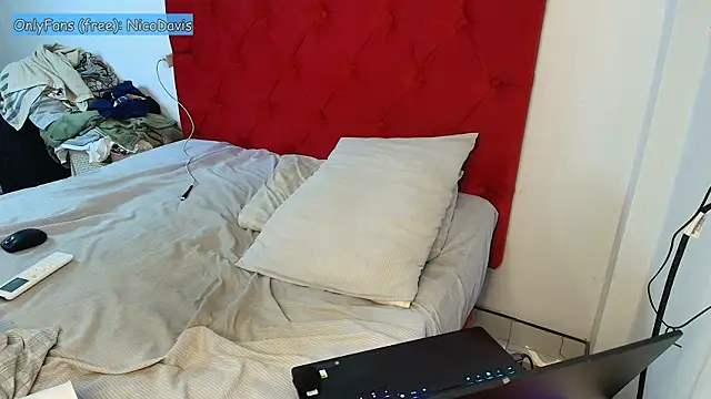 Snapshot of NicoDavisHere chatting on July 23, 2026, 1:58 am NicoDavisHere online show from July 23, 2026, 1:58 am